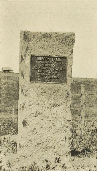 Monument on the Oregon
Trail

Seven miles south of Hastings.
Erected by Niobrara Chapter,
Daughters of the American Revolution
at a cost of $100