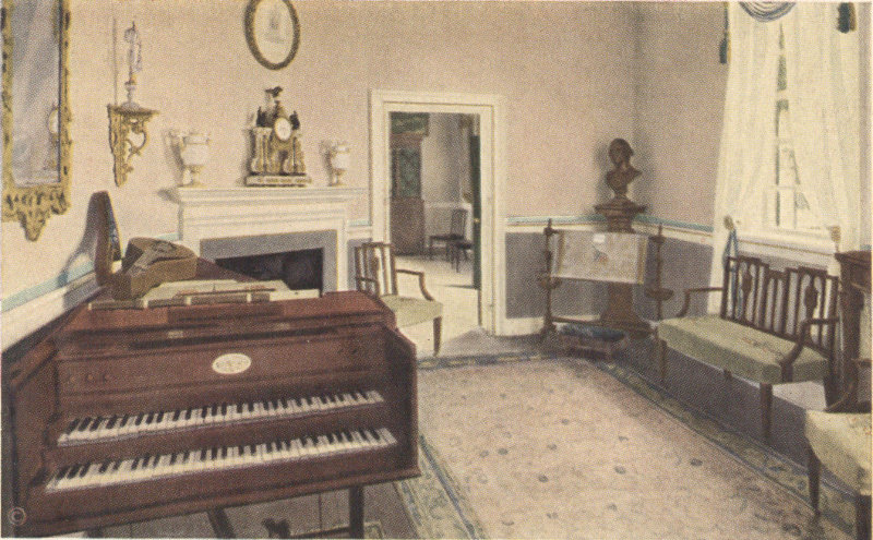 Miss Custis&rsquo;s Music Room